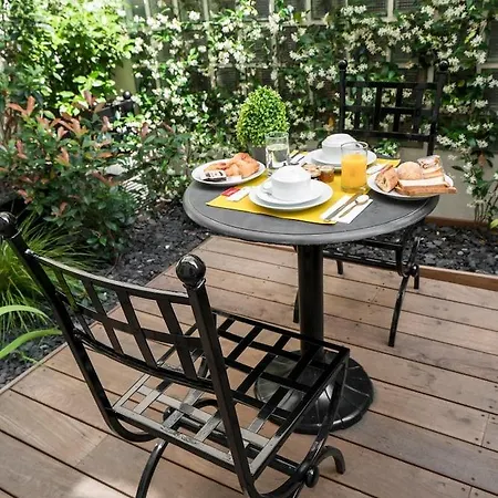 Hotel Les Hauts De Passy - Trocadero Eiffel 3*