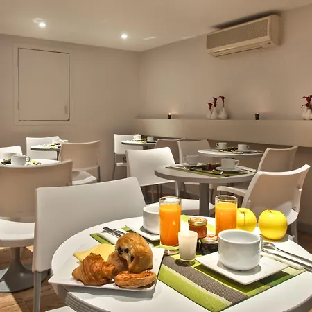 Hotel Les Hauts De Passy - Trocadero Eiffel 3*