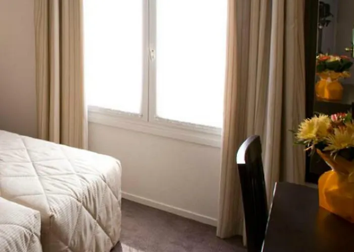 Hotell Les Hauts De Passy - Trocadero Eiffel 3*