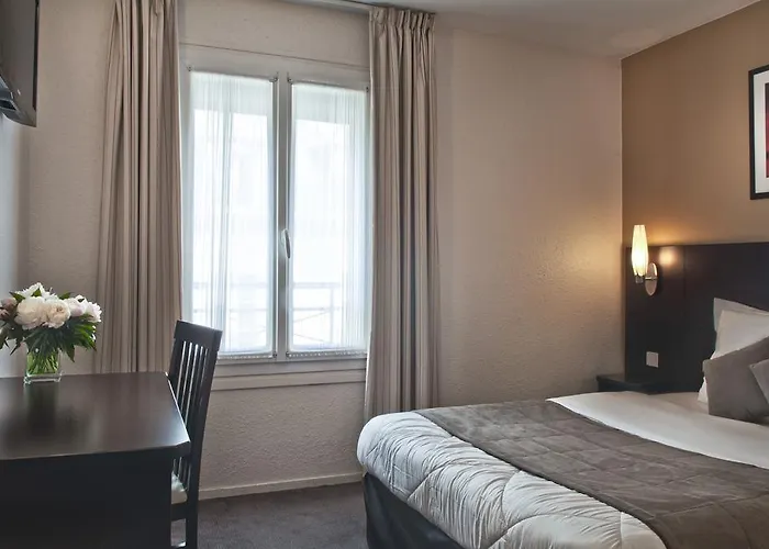 Hotell Les Hauts De Passy - Trocadero Eiffel 3*